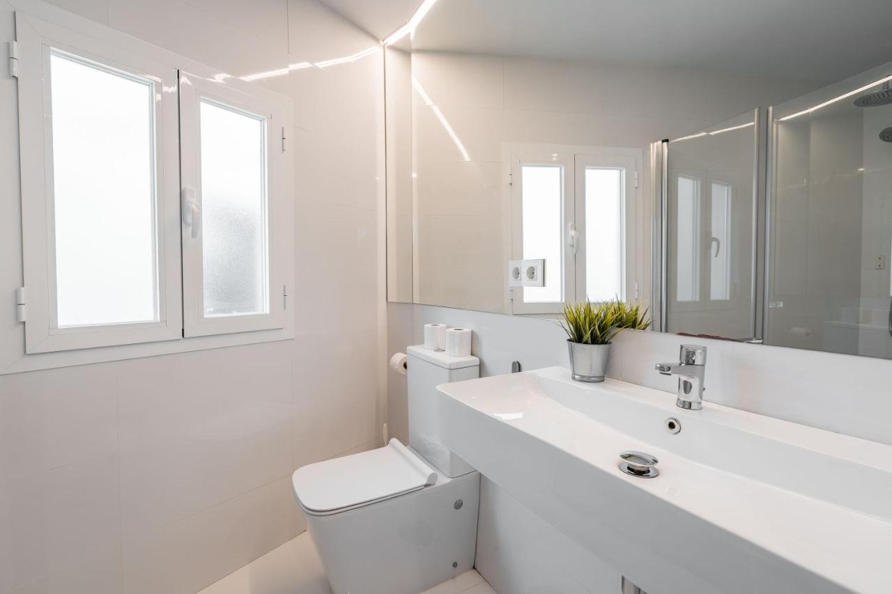 Qh Eme Suites Гранада Экстерьер фото